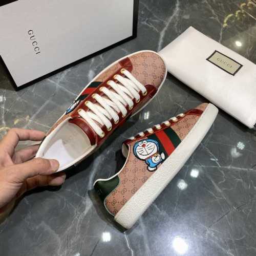 古奇gucci 官网最新款休闲时尚情侣鞋，爆款版型简洁大气，情侣专属.独有的官网最新品牌元素元素古奇原版装饰，时尚又大方，面料原版牛皮羊皮内里，官网指定耐磨休闲