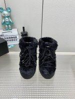 出厂 高版本 Moon Boot Vs秋冬最新款雪地靴系列 丑萌雪地短靴 忘了ugg吧，时髦人都在穿moon Boot雪地靴 如果你难以接受ugg的复兴 那现在