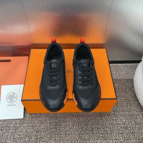 爱马仕 Hermes 2024春夏经典情侣款 Bouncing 休闲系带百搭运动鞋 H家厚底时尚风格拼色跑鞋 材质：鞋面进口环保透气科技面料拼接进口羊猄皮+水染