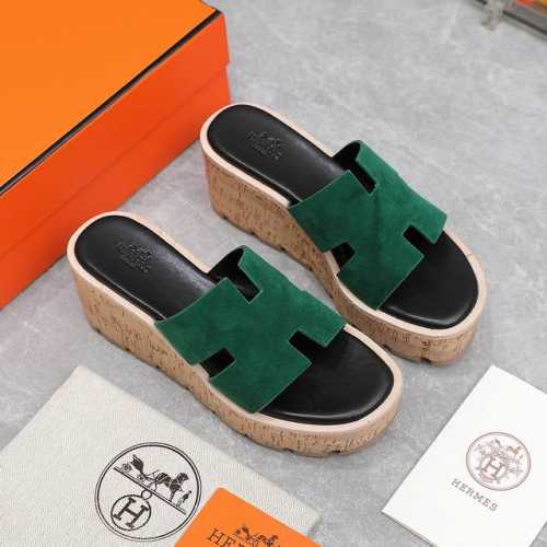 爱马仕将经典延续 HermèS 木纹坡跟H拖鞋 爱马仕的坡跟凉鞋是我见过最简约最耐看最有气质的！！！ 任何风格都能Hold住，6Cm坡跟高度轻松驾驭，颜色统统对