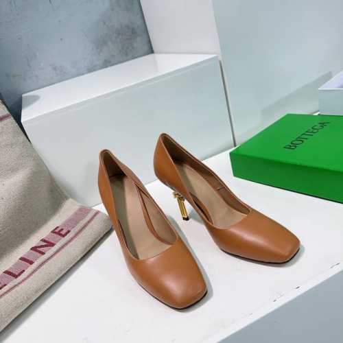 高品质出厂 ！顶级品质bottega Veneta Ss秋冬新品爆款方头麻花金属跟高跟女士knot单鞋！。Bv新款鎏金绳结高跟抢手大爆款，Ins&小红书巨多网红