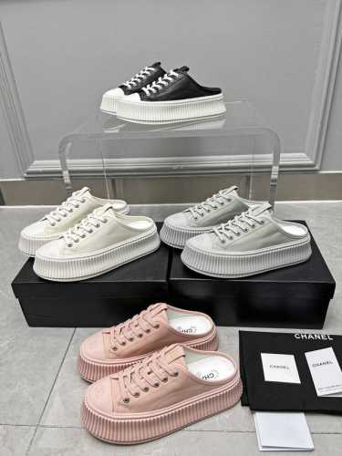 Chanel 香奈儿新全皮丝绸面厚底饼干鞋 网红明星小红书狂追热推 发售蠢萌可爱的造型带了点复古味！ 造型特殊，很有辨识度， 显瘦显腿长，绝对实力派，穿上也很舒