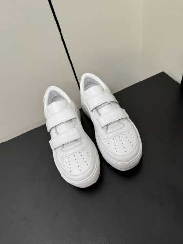 Acne Studio*S 24 Ss专柜最新厚底休闲魔术贴笑脸小白鞋 如果你穿腻了celine厚底 那一点要试试acne的这款厚底！！太好穿 太轻便了！厚底6