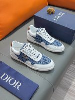 商品名称：Dior 迪奥 正规码数: 38-44 休闲鞋 商品材料：精选 牛皮鞋面，柔软羊皮内里；原厂大底。