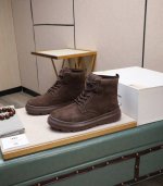 出厂价 Ugg 全羊毛内里 顶级高端品质皮毛一体保暖雪地靴来自澳洲温暖奢侈品牌男鞋，Ugg-5877官网同步、采用进口牛皮制作，精心缝制而成..进口橡胶发泡大底