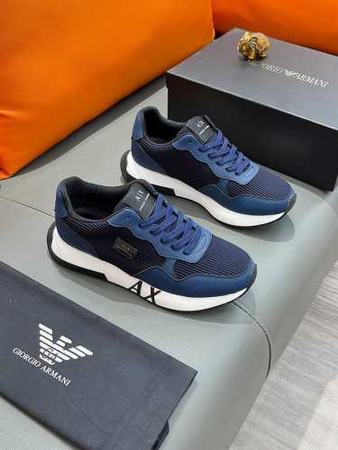 商品名称：Armani 阿玛尼 正规码数 38-44 休闲鞋 商品材料：精选 牛皮鞋面，柔软羊皮垫脚；原厂特供大底。