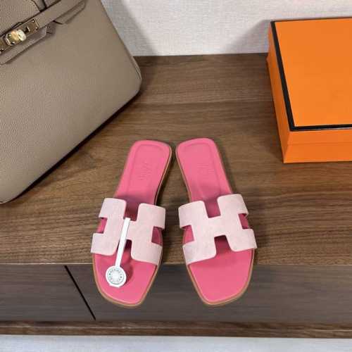 出厂价 Hermes 爱马仕H拖鞋Oran凉鞋系列 时尚又百搭 超级舒服 每个细节都做到极致 原版麂皮 原版1:1独家私模鞋面 原版真皮沿条大底 包装: 每对鞋