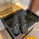 高版本 Louis Vuitton 路易威登 豆豆鞋 L家春夏新品 专柜主打走秀款豆豆鞋休闲鞋系列 万年青款，经典百搭，代购级别，全年供货，细节完美无可挑剔，上
