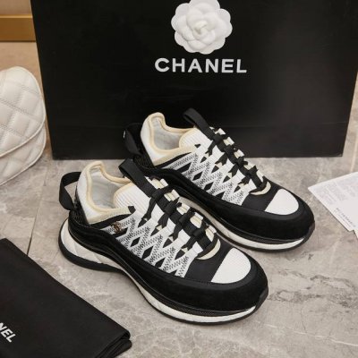p420 chanel香奶奶2025专柜顶级休闲款运动鞋 这款经典设计；鞋面多种工艺的风格；大底却时尚运动；不平凡的拥入了多种配色元素…… 多元化混搭非常好看百