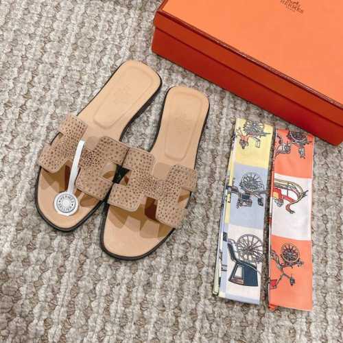 冲量价 Hermes 爱马仕oran凉鞋系列 时尚又百搭 超级舒服 每个细节都做到极致 原版麂皮 原版1:1独家私模鞋面 原版真皮沿条大底 包装:每对均配两条h