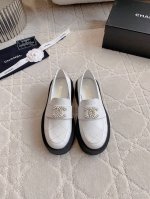 出厂价 Chane*新款厚底乐福鞋 经典链条装饰简约大气 链条logo精致高级感 学院风百搭又减龄 各种穿搭都能驾驭 鞋面牛皮 内里垫脚羊皮 原版开模大底 尺码
