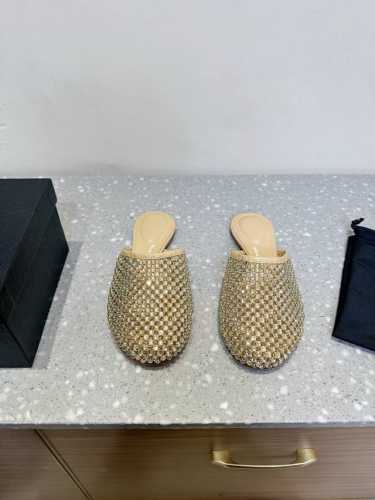 360Alexander Wang 亚力山大王 25Ss春夏 新款 钻款 拖鞋 个性御姐风 超有质感 爱了爱了 该款设计简约上脚时尚舒服 夏季不可缺少的一款大王