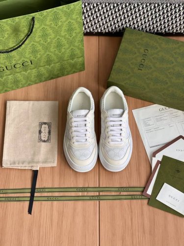 Gucci 饼干鞋整双鞋子采购Zp开发打造，全部定制材料，独家开模大底，细节全部对版出货，连包装也做到跟正品一样。码数:女：35-40 男39-44
