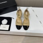出厂价 顶级品质 Chanel小香2024官网香奈儿最新款拼色层次高跟凉鞋，满满的复古风 秀气的鞋型 看着就很讨喜，小圆头 衬托脚也变得瘦瘦的，上脚给人就是一种