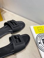 2024 夏日首选**新款f家t台秀款，顶级原版货！代购品质 凉鞋系列 Ff 真皮底 全套高断新款包装， 35 41