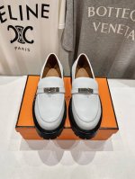 高版本出厂 Hermes 爱马仕 24Ss New Arrival～ H家2024新款厚底kelly扣乐福鞋 鞋型很好看，见到到极致的造型，搭配kelly的点缀
