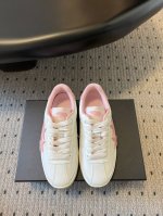 Amiri 埃米尔 25ss早春新款 骨头鞋 情侣款 休闲 运动鞋 板鞋 以骨头图案拼贴带来率性不羁格调，撞色勾面个性吸睛造型，呈现奢华美学与设计的精妙交融。A