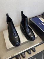pra＊ 顶尖工艺，走秀款 码39一44 5－10 ： 走秀皮鞋！纯正高品质可1：1比较！面料：原版小牛皮！内里：小牛皮！固特异手工款！原材质tpu防滑大底，