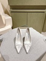 单鞋 靴子 Jimmy Choo 224 专柜同步最新尖头单鞋短靴新品 鞋面绑带设计特别有个性时尚，脚感舒适凹造型必备经典百搭美得无与伦比 超好穿 上脚非常舒适