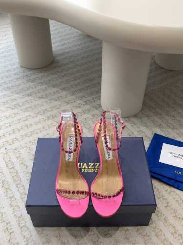 Aquazzura 24Ss 惊艳火爆款、菠萝 王室贵族的钟爱雍容华贵、气质高雅、到手如图柜级品质 进口真丝 璀璨别致水钻饰扣、小羊皮内里、意大利真a级真皮大底