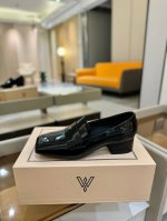 出厂价Pp： 2025 春秋 全网独家授权销售 Vanda Novak来自意大利品牌 全网独家 耗时3个月研发 鞋跟独特设计酒杯 重磅系列 众多联手意大利品牌