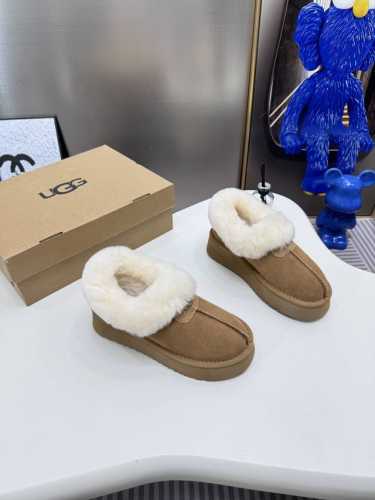 出厂： 皮毛一体 官网对版大底 全包款 ～～Ugg-5092周冬雨同款款迷你低帮雪地靴毛毛鞋 寒冬刷星“暖潮风” Ugg改头换面刮起雪地里的时尚感。全羊皮毛一体