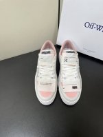 OFF-white2025年早春新款， OFF-white是这几年流行的时尚潮流，原数据打造的一双见一眼就想拥有的美鞋鞋面:头层牛皮内里:牛皮大底:橡胶底码数: