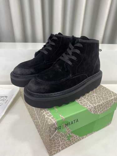 Premiata 普瑞米亚达 时尚、运动、休闲、男靴！ 普瑞米亚达意大利名品百年历史，所有工艺全手工打造，米“字一样的logo简称米字鞋。完美的融合了传统的制鞋
