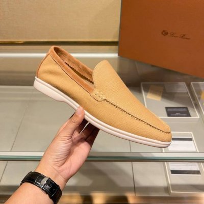 工厂价 得loro Piana 2025新款莫卡辛鞋采用防泼水处理绒面革牛仔鞋面，搭配橡胶鞋底，经典之作 繁复的匠艺工序、精心考究的结构，令鞋款轻盈而柔软，让您