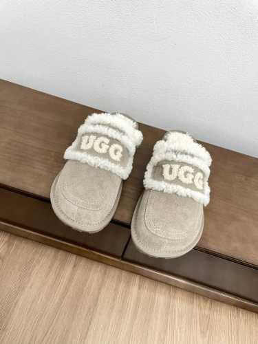 半拖 单鞋 广州货 顶级版本ugg秋冬新款字母刺绣毛毛拖鞋单鞋 雪地靴 油叽叽刺绣logo毛毛鞋，一眼就上头的款式 胖胖的方圆头鞋 加上羊毛边边logo 憨憨的
