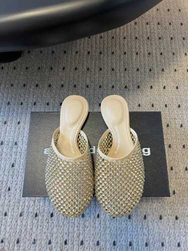 顶级品质P360 alexande* Wang 大王 25Ss 铆钉/钻面网包头拖鞋 个性御姐风 超有质感 爱了爱了 该款设计简约上脚时尚舒服 夏季不可缺少的一