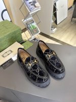 GUCCI古驰 原版购入开发 厚底乐福鞋上脚超级舒服的一双单鞋暴走不累，只想告诉你专柜有钱都买不到，断货 材质:顶级进口牛皮开边珠 和韩国真丝线， 五金1:1复