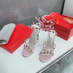 高品质 ！R C s原版做货重工婚鞋RC水晶宝石真丝跟鞋系列鞋面：进口网纱蕾丝配珠光羊皮面，纯手工一比一缝钻定制，进口超闪昂贵施华洛水晶钻，上脚华丽BlingB