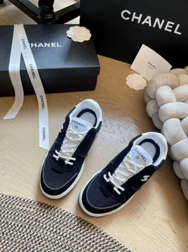 Chanel 24A新款熊猫休闲鞋 新色！顶级版本出货 鞋面：妮布 内里：羊皮 原版tpu大底 Size:35-40