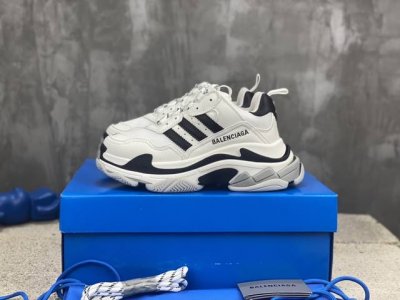 顶级版本 尺码：35-45 莞产纯原顶级版本 全新升级，正确包装Adidas x Balenciaga Triple S阿迪达斯巴黎世家 强强联名 独家首发#正
