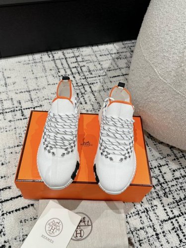 男+10 #顶级版本 情侣款 Hermes 爱马仕 24 Fe New Arrival~ 秋冬新款 Bouncing 情侣运动 休闲鞋 爱马仕最舒服的鞋，没有之
