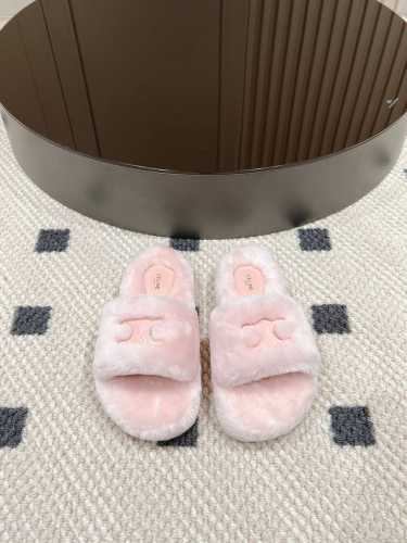 码数35-40。 Celine 塞琳这一季的赛琳毛拖又让我重新爱了它一次！这季节美鞋太多这款毛拖真的是让我无法自拔真太可爱了~毛茸茸的羊毛是选用欧洲进口 A级羊