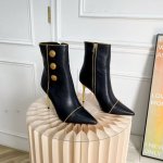 出厂价 Balmain 巴尔曼 巴尔曼 罗尼踝靴 此款抛光金色饰面，内部有拉链，侧面有三个签名纽扣皮革鞋底！ 海外订购原版，1:1完美复刻！ 历时三个月精工打造