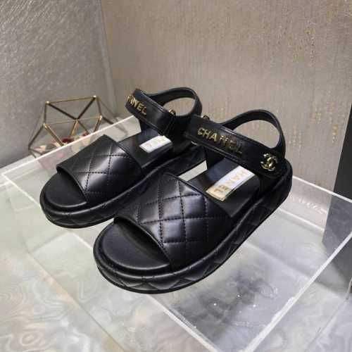 出 ~顶级版本.Chane*春夏新品｜小香24C菱格厚底凉鞋夏天比入款可文艺可时髦～穿搭率实在太高了 上脚秒变大长腿！ 鞋面：进口混种羊皮 内里 垫脚：水染羊皮