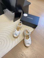 Chanel 25C秀款厚底防水台凉鞋鞋面羊京，防水台4cm，后跟12cm！上脚后很稳！穿上立马两米八内里垫脚羊皮，原版大底。Size:35-39 40定做