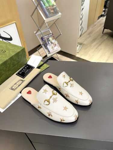出厂价 皮底 Gucci 古奇 光面半拖 ，鞋面材质 皮面，内里垫脚全羊皮，系列拖鞋已成为gucci系列的主打单品，别出心裁而充满摩登气息，配饰是对马衔扣乐福鞋