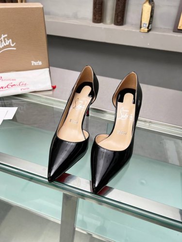 橙子出厂价 ChristianLouboutin路铂廷 CL红底鞋 高跟鞋 细跟单鞋全球限量！来自拉斯维加斯的祝福灵感来自拉斯维加斯的炫彩霓虹百年经典永不下架款