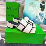 工厂价 顶级高版本 代购品质 原版开发bottega Veneta Ss最新款夏季平底方凉拖鞋。Bv新款patch抢手大编织穆勒鞋爆款，Ins&小红书巨多网红明