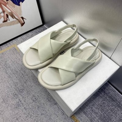 出厂价 小众品牌2024Ss云朵厚底极简交叉凉鞋 三色可选，审美心在线，设计简约高级，圆润饱满，十分可爱上脚舒服软糯，满满踩屎感，夏日必备的百搭时髦单品 鞋面：