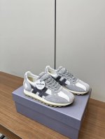 hogan 86Er系列情侣款阿甘鞋休闲时尚运动鞋P430（男码+10） 小红书好物分享；实在是太美太好穿太舒服太百搭啦……鞋子很轻便，逛街暴走户外运动零压力，