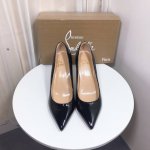 出厂： Christian Louboutin Cl经典款红底鞋 高跟鞋单鞋 颜色：黑色，白色、裸色，红色 跟高：6Cm、8Cm、10Cm 码数：34-42