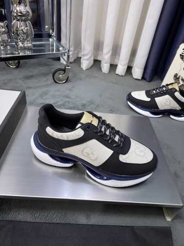 商品商标:Gucci 古奇 正码码数:38-44 45定制 商品材料:G家新款运动鞋，鞋面头层牛皮拼接经典双g老花布，进口网布内里垫脚，原版防滑橡胶爆米花大底，