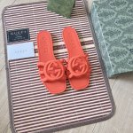 橙子出厂价100 gucci 古驰春夏新款 沙滩果冻鞋 镂空拖鞋 凉拖 原版开模经典双G鞋面 原版开模橡胶注塑一体成型 双层组合大底。 码数：35-42