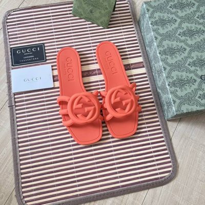 橙子出厂价100 gucci 古驰春夏新款 沙滩果冻鞋 镂空拖鞋 凉拖 原版开模经典双G鞋面 原版开模橡胶注塑一体成型 双层组合大底。 码数：35-42