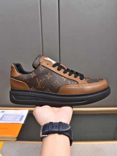 主推款 上新louis Vuitton 路登易威 Lv鞋面 Lv 进口头层牛皮压花内里进口羊皮内里 防滑耐磨大底。每一位男士的身份衬托，上脚大气稳重不管风吹雨打